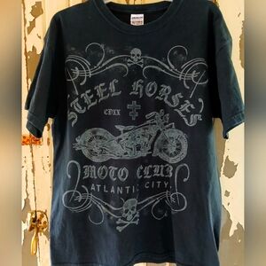 GILDAN HEAVY COTTON LARGE STEEL HORSES MOTO CLUB